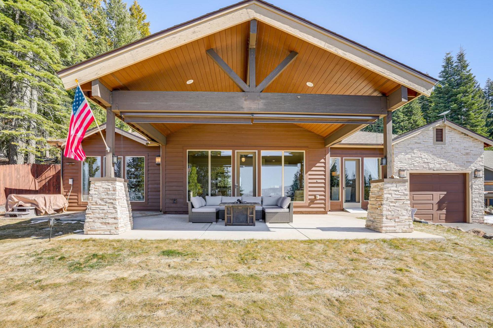 Fire Pit And Views Serene Lake Almanor Retreat Buitenkant foto